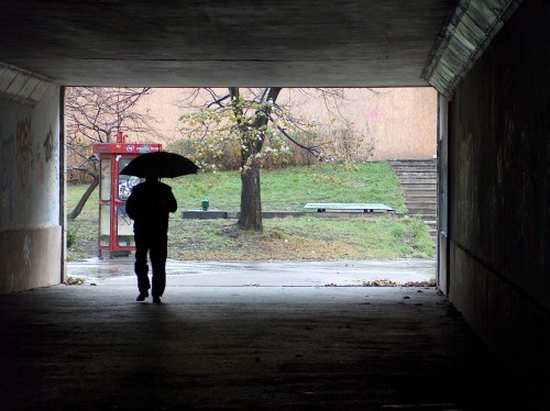 umbrella-in-a-tunnel-1437944